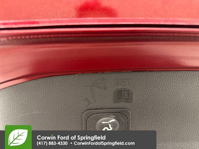 Used 2015 Ford Escape Titanium image 24