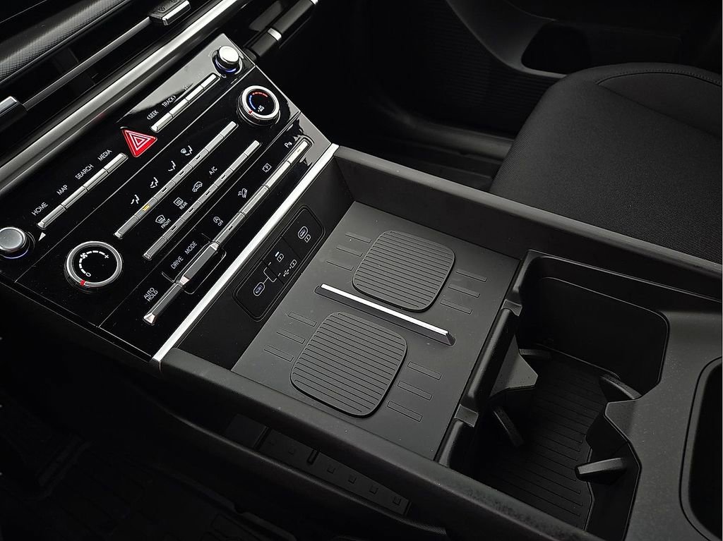 Used 2025 Hyundai Santa Fe SE image 20