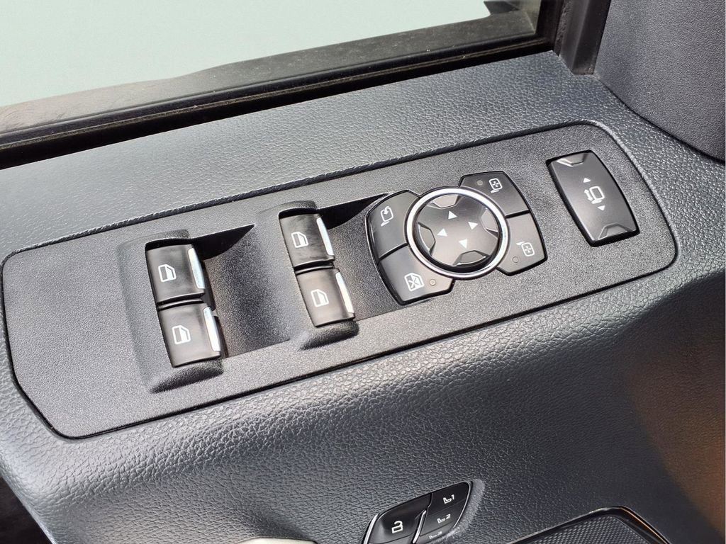 Used 2022 Ford F350 Lariat w/ Chrome Package image 18