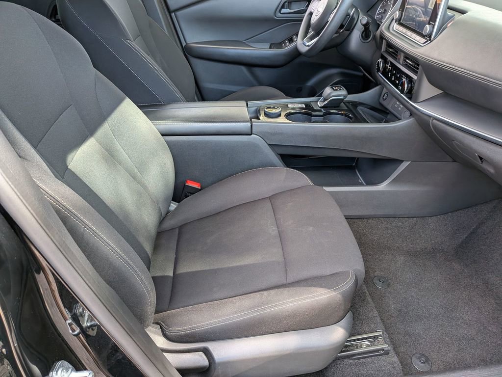 Used 2024 Nissan Rogue S AWD/4WD image 30