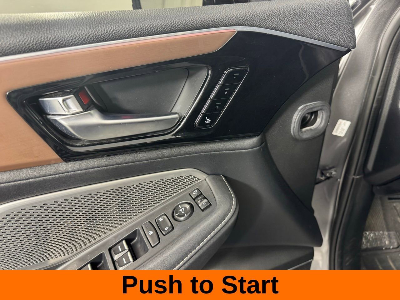 Used 2022 Acura MDX FWD w/ Technology Package image 11