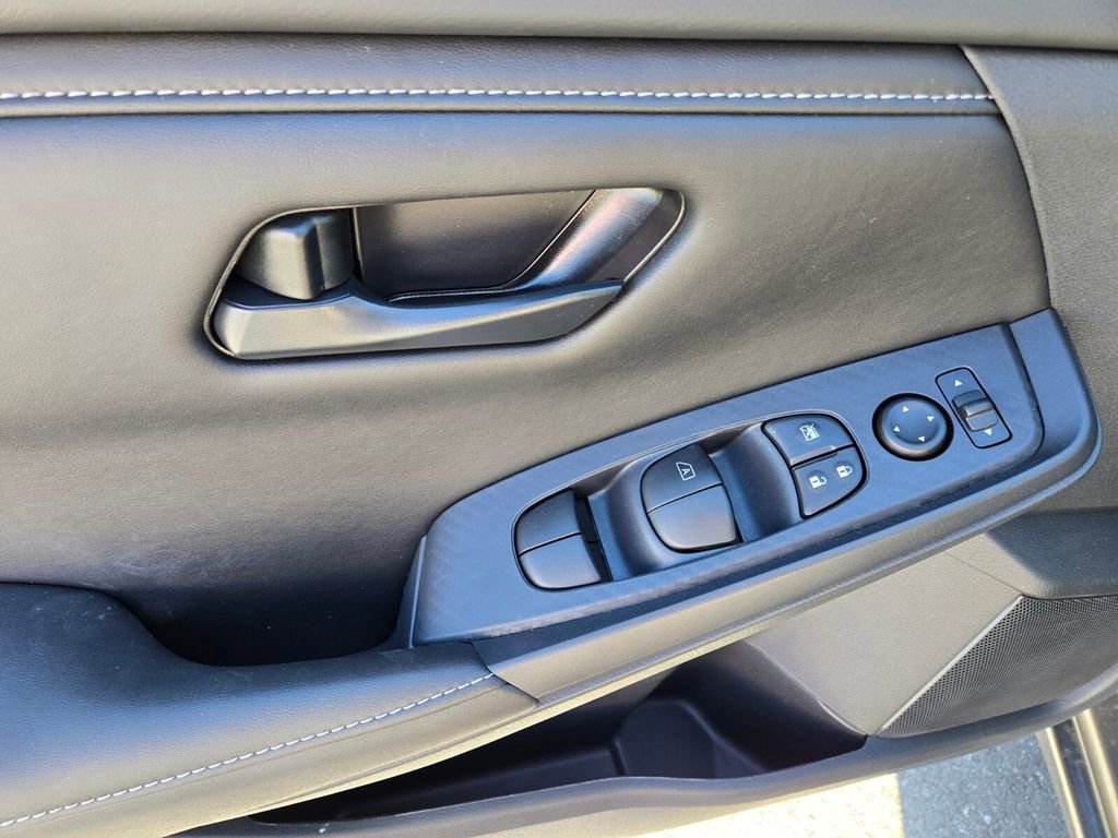 New 2025 Nissan Sentra S image 9