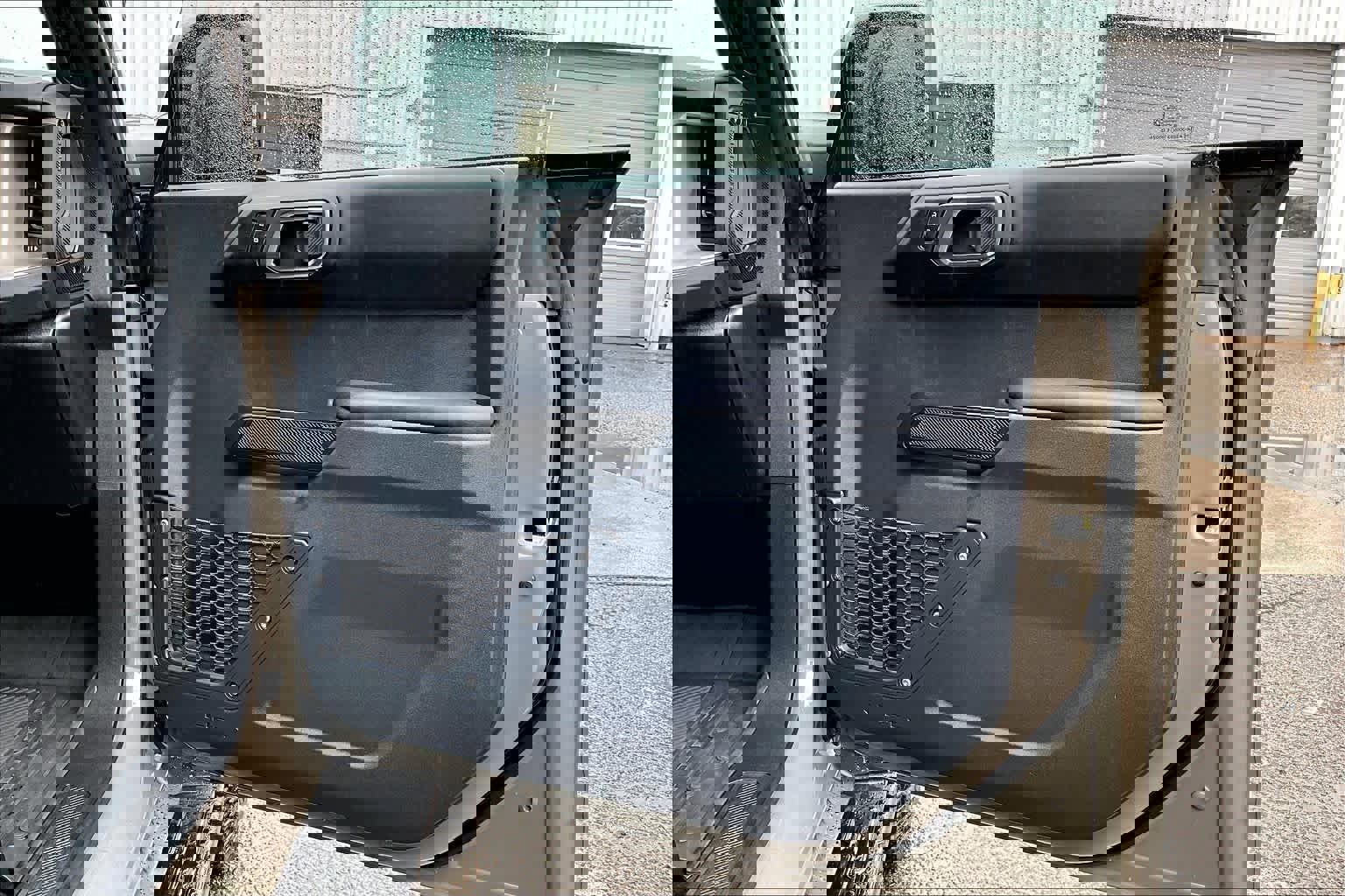 Used 2025 Ford Bronco Outer Banks w/ Sasquatch Package image 23