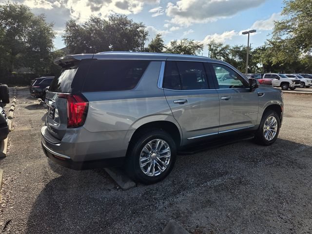 Used 2024 GMC Yukon SLT w/ SLT Luxury Package AWD/4WD image 7