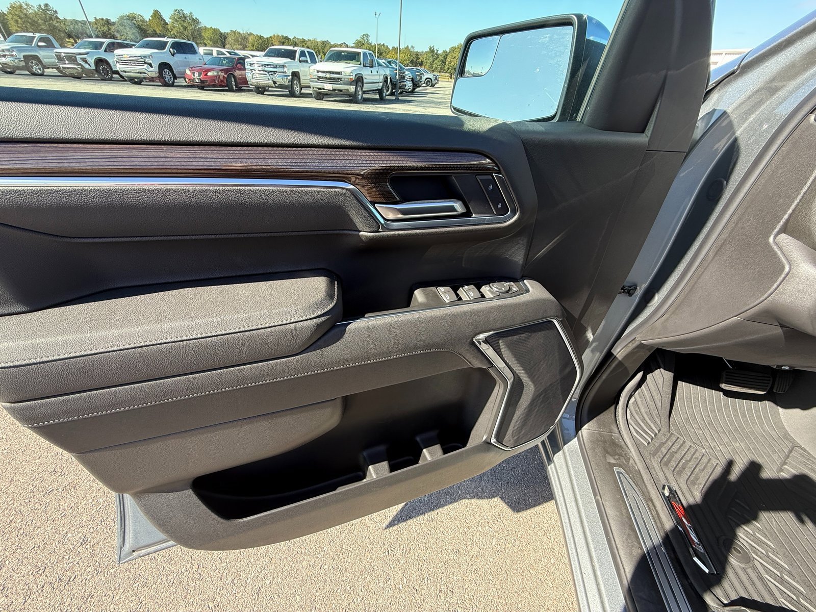 New 2026 Chevrolet Silverado 1500 LT image 8