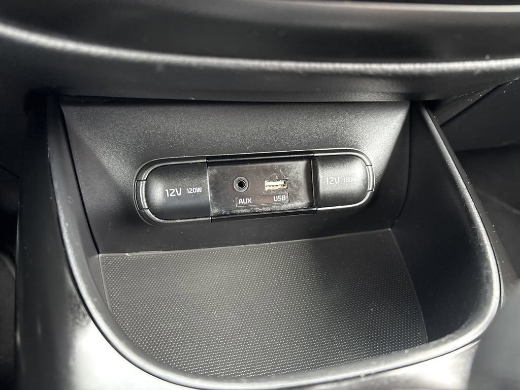 Used 2018 Kia Soul + FWD image 21