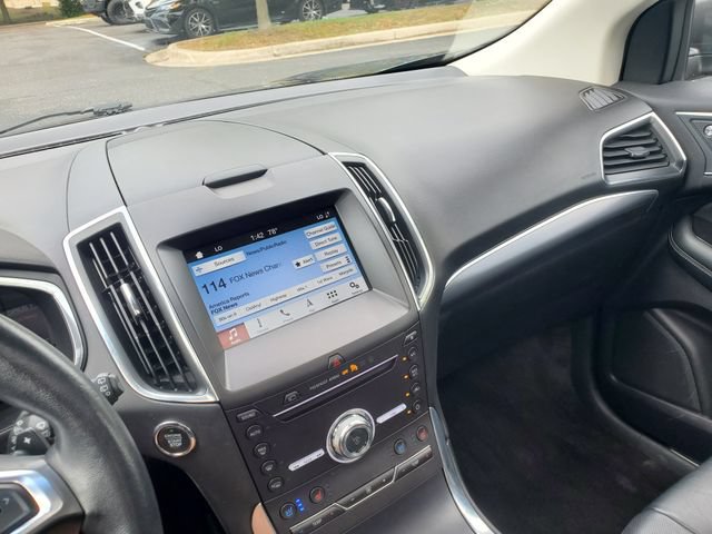 Used 2019 Ford Edge Titanium w/ Equipment Group 301A AWD/4WD image 27