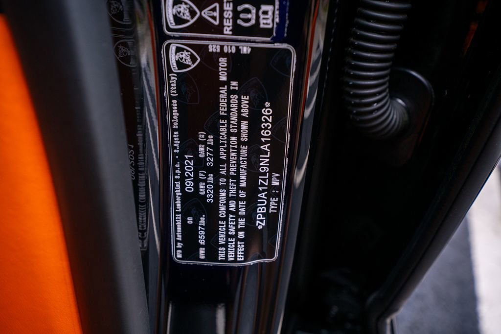 Used 2022 Lamborghini Urus AWD/4WD image 76