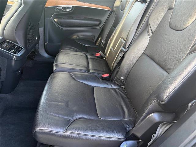 Used 2021 Volvo XC90 T5 Momentum AWD/4WD image 18