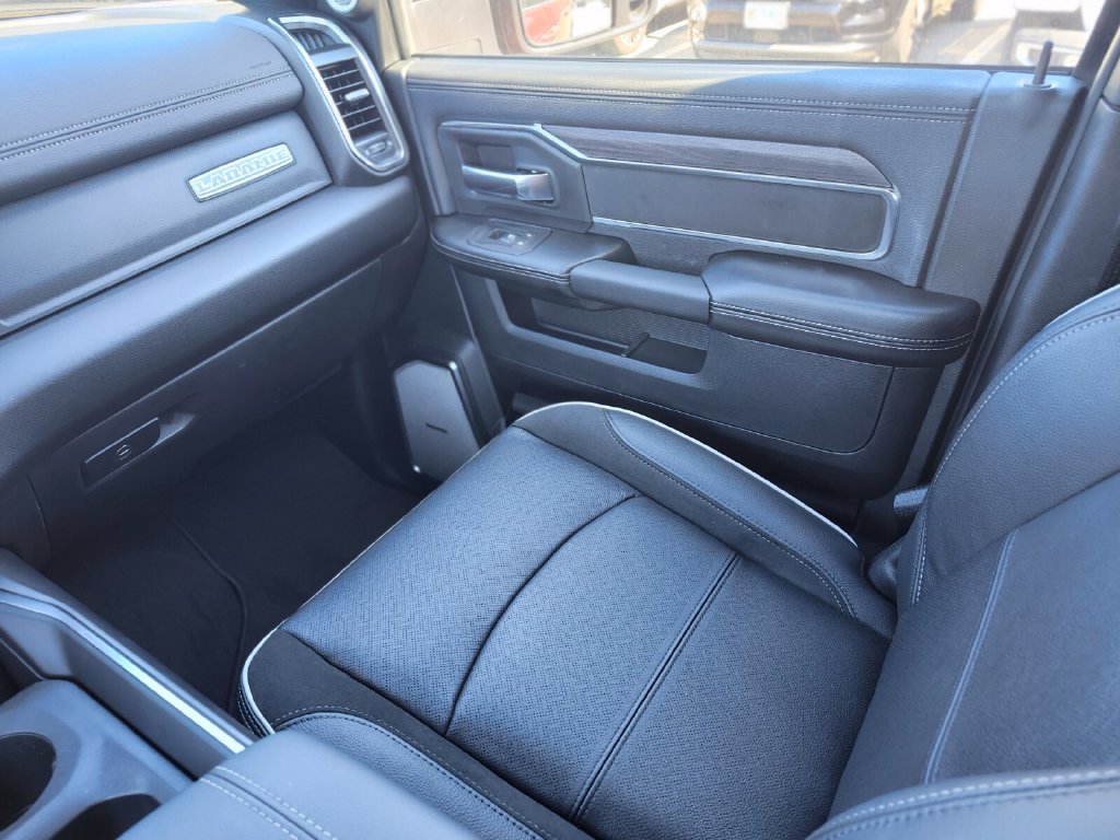 New 2026 RAM 2500 Laramie AWD/4WD image 15