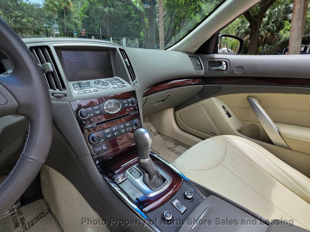 Used 2014 INFINITI Q60 Convertible w/ Premium Package RWD image 39