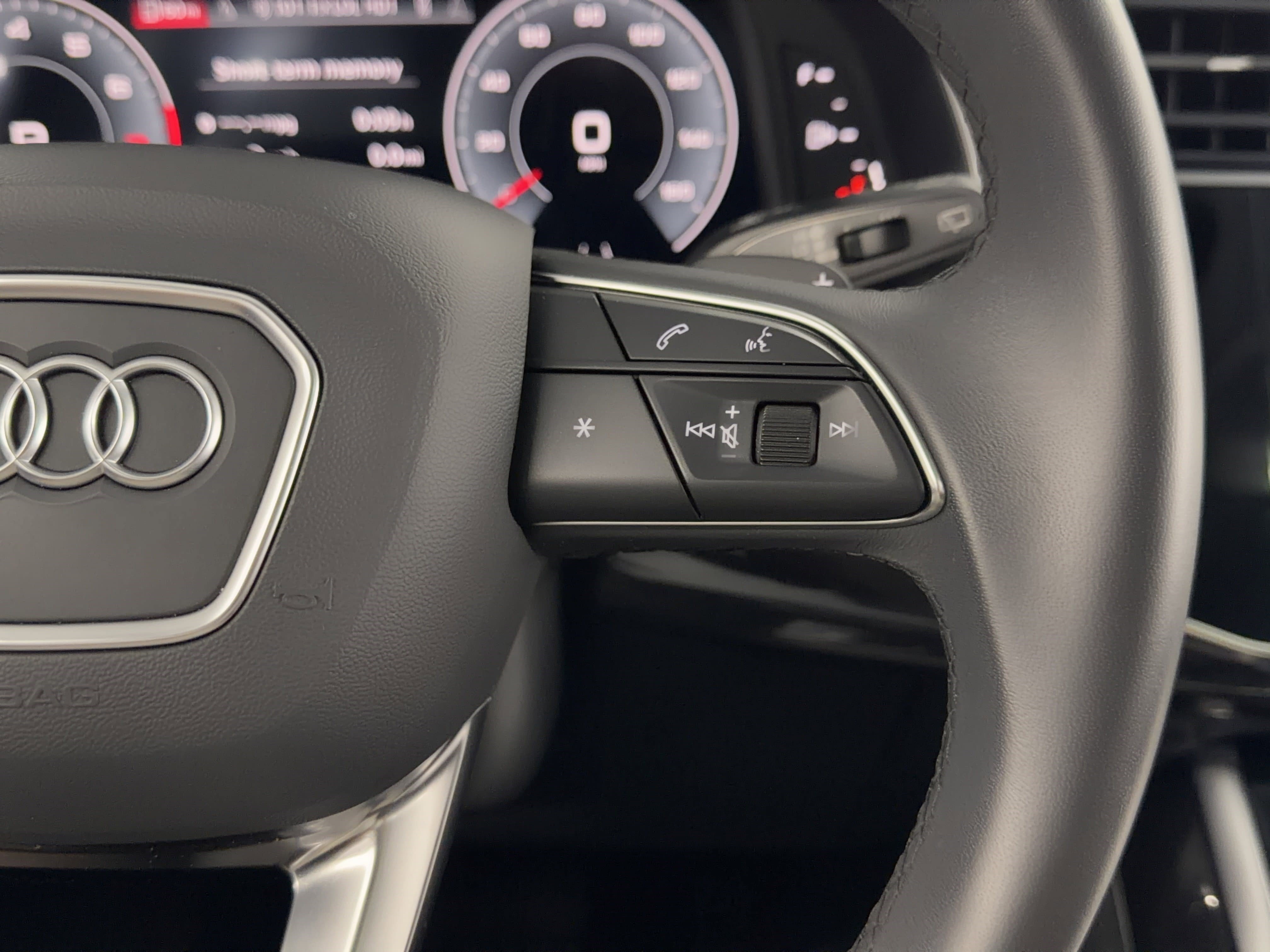 Used 2023 Audi Q7 3.0T Premium Plus image 22