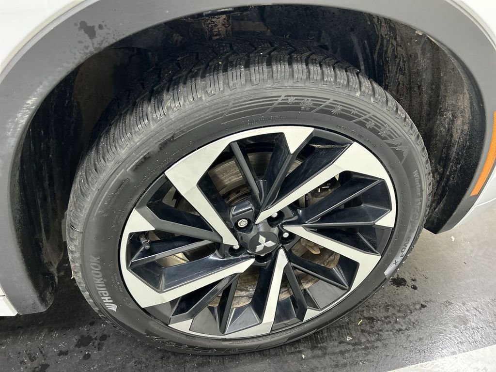 Used 2023 Mitsubishi Outlander SEL image 8