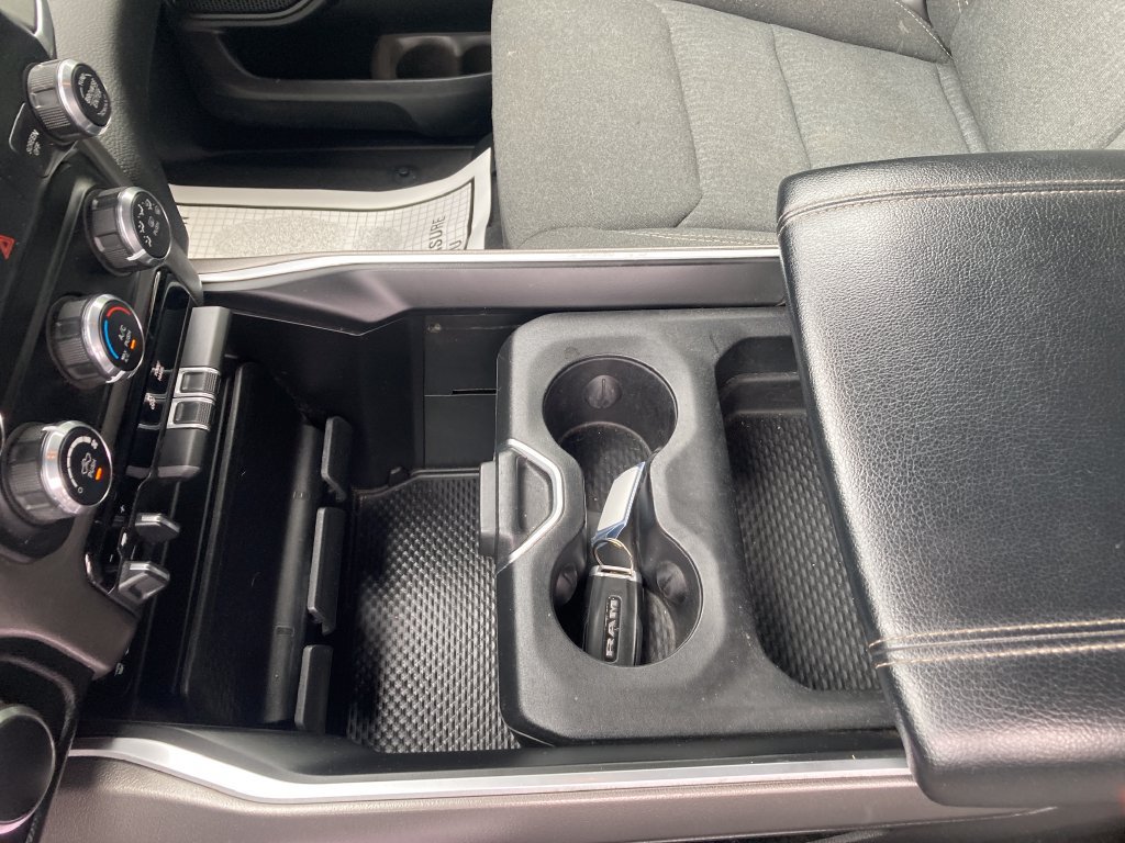 Used 2019 RAM 1500 Big Horn AWD/4WD image 33