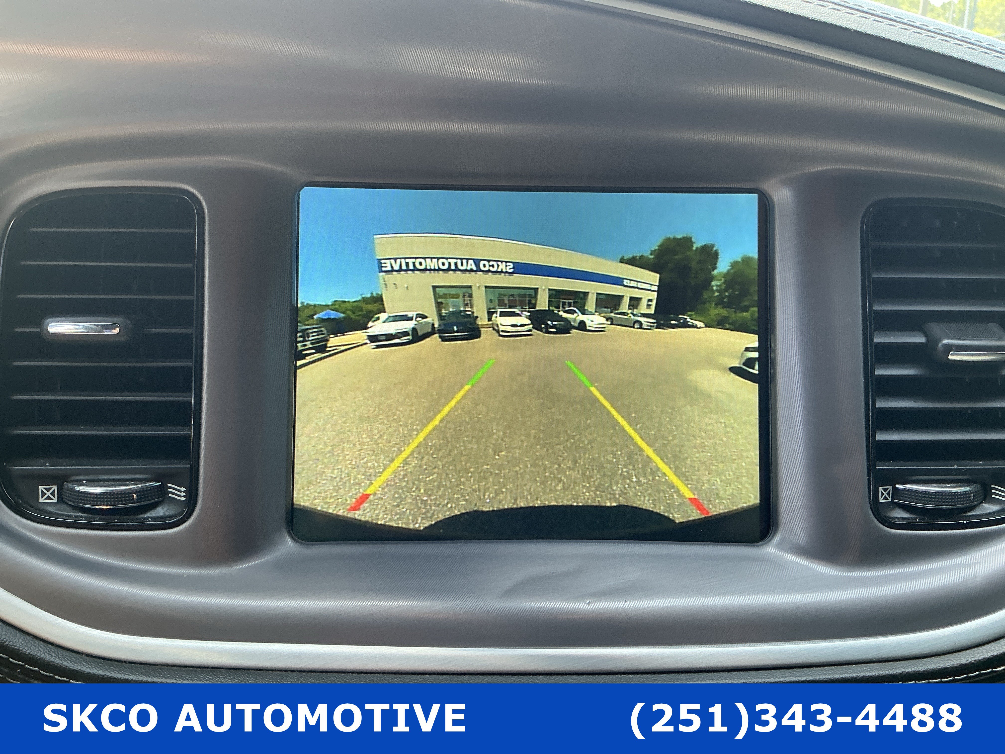 Used 2022 Dodge Charger SXT w/ Plus Group RWD image 17