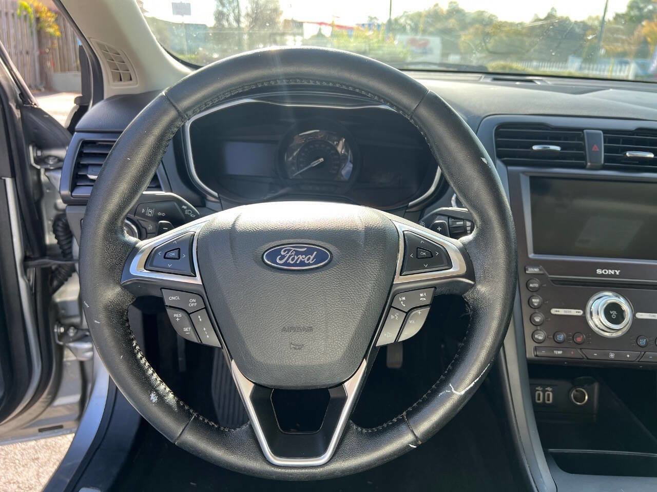 Used 2020 Ford Fusion Titanium image 17
