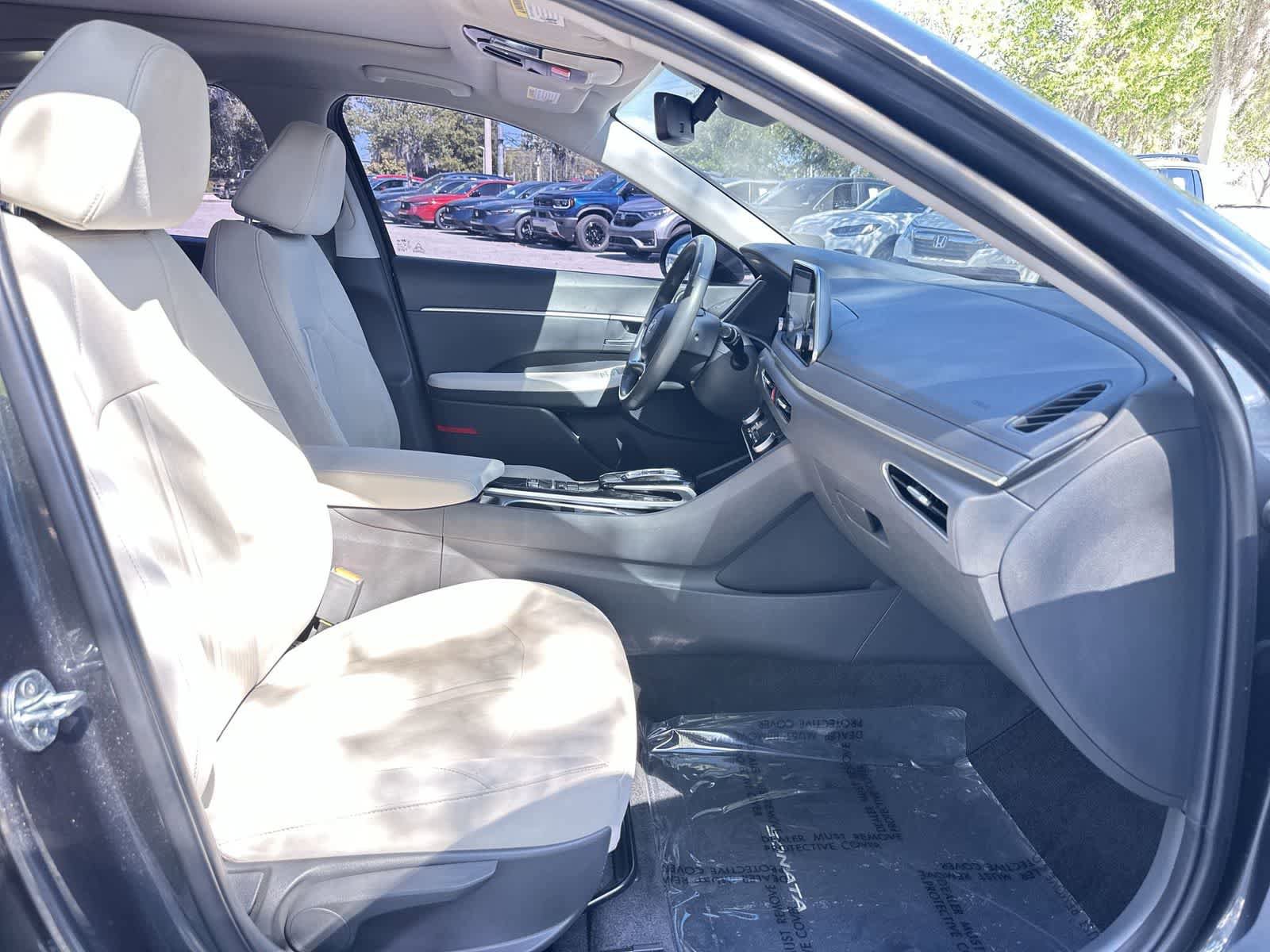 Used 2022 Hyundai Sonata SEL w/ Convenience Package FWD image 17
