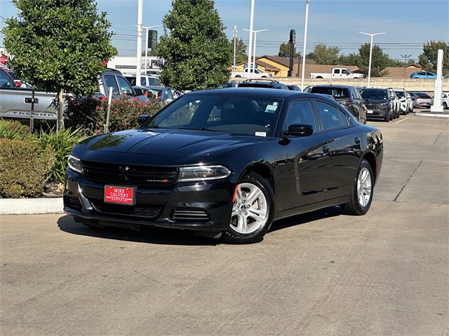 Used 2023 Dodge Charger SXT image 2