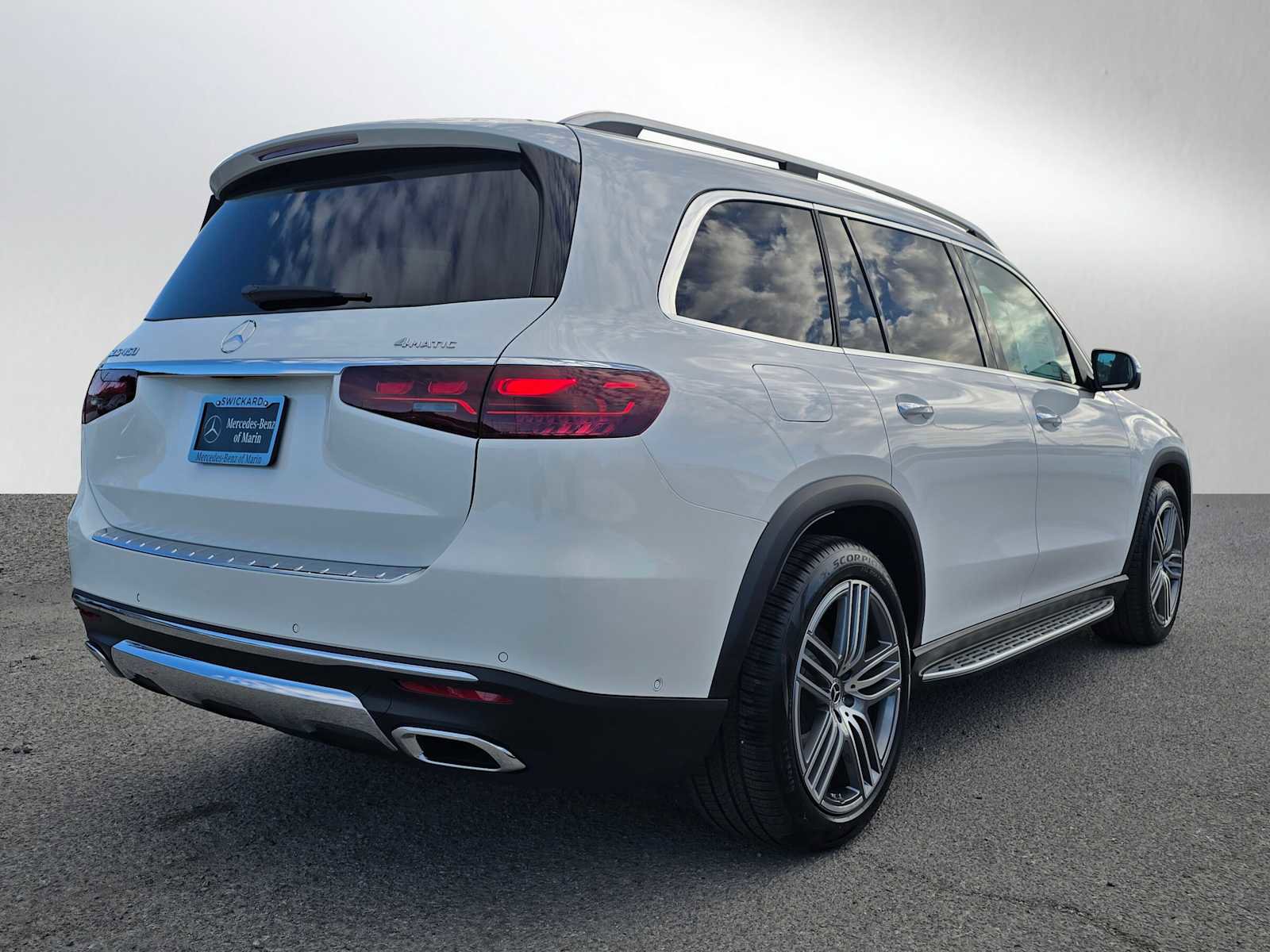 New 2026 Mercedes-Benz GLS 450 4MATIC image 3