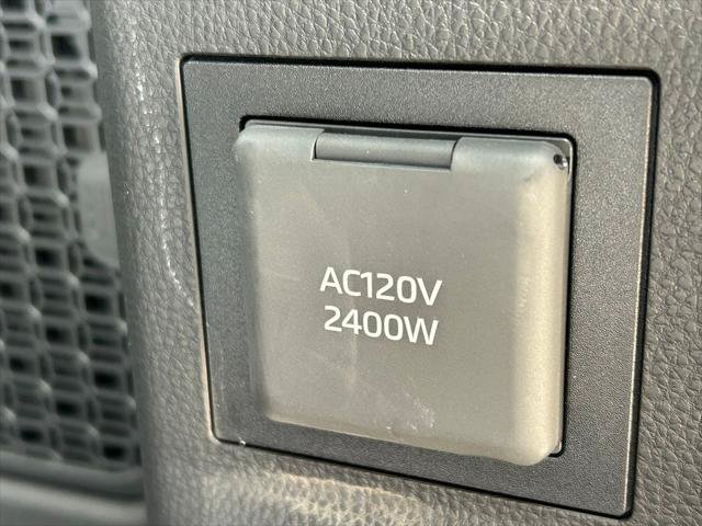 Certified 2025 Toyota 4Runner Platinum AWD/4WD image 14
