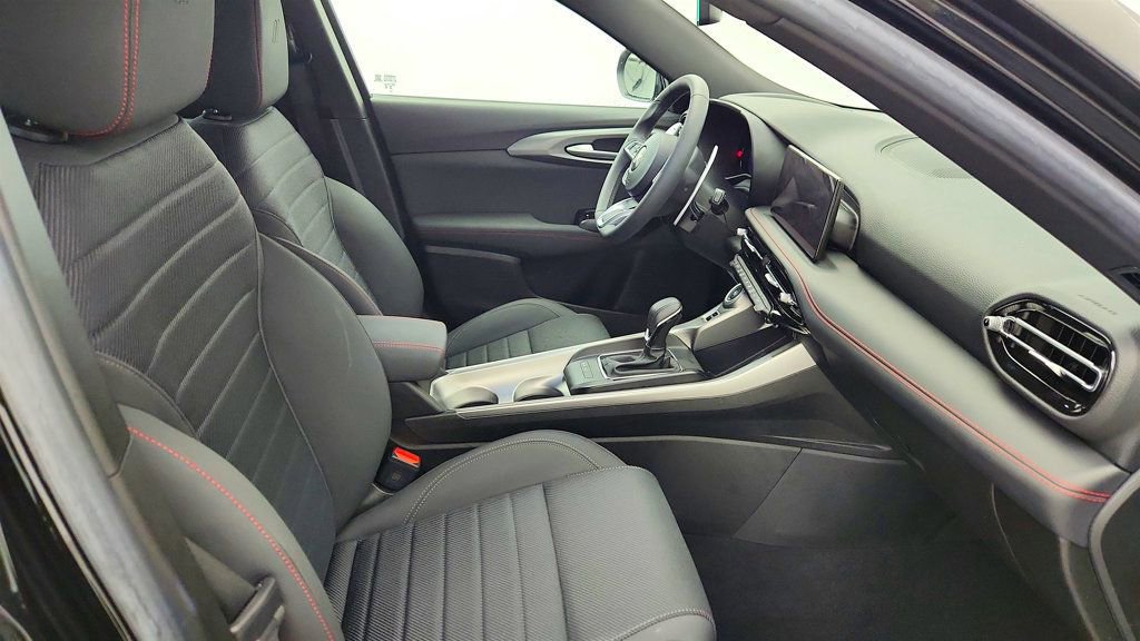 Used 2024 Dodge Hornet R/T w/ R/T Blacktop Package image 23