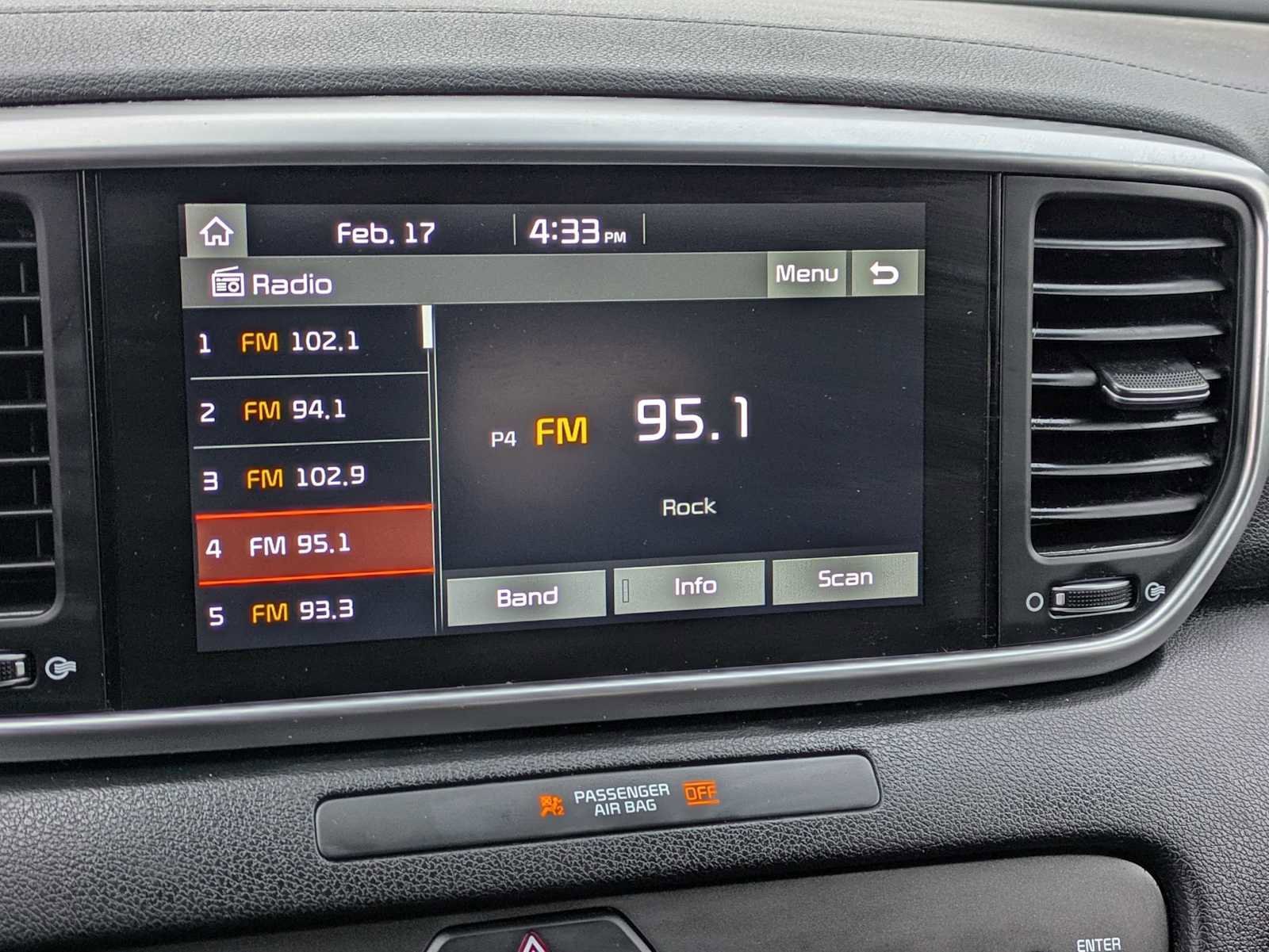 Used 2020 Kia Sportage LX image 25