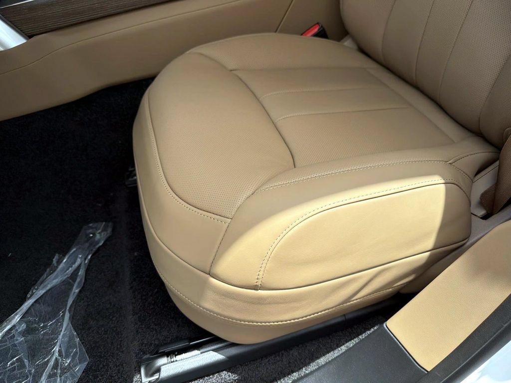 New 2026 Land Rover Range Rover SE AWD/4WD image 18