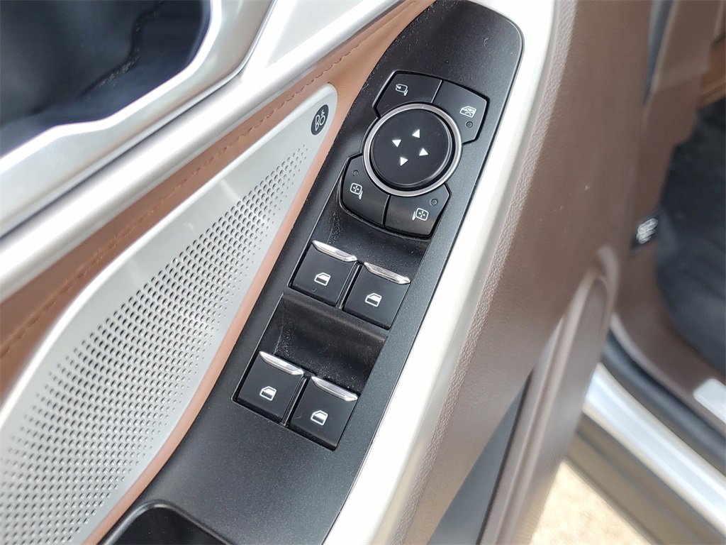 Used 2022 Ford Explorer King Ranch w/ Technology Package image 19