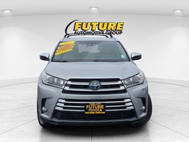 Certified 2017 Toyota Highlander Limited AWD/4WD image 2