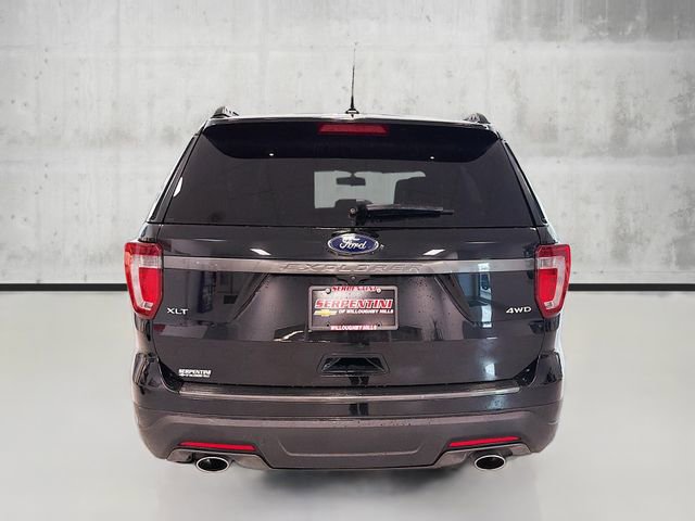 Used 2018 Ford Explorer XLT w/ Equipment Group 202A image 6