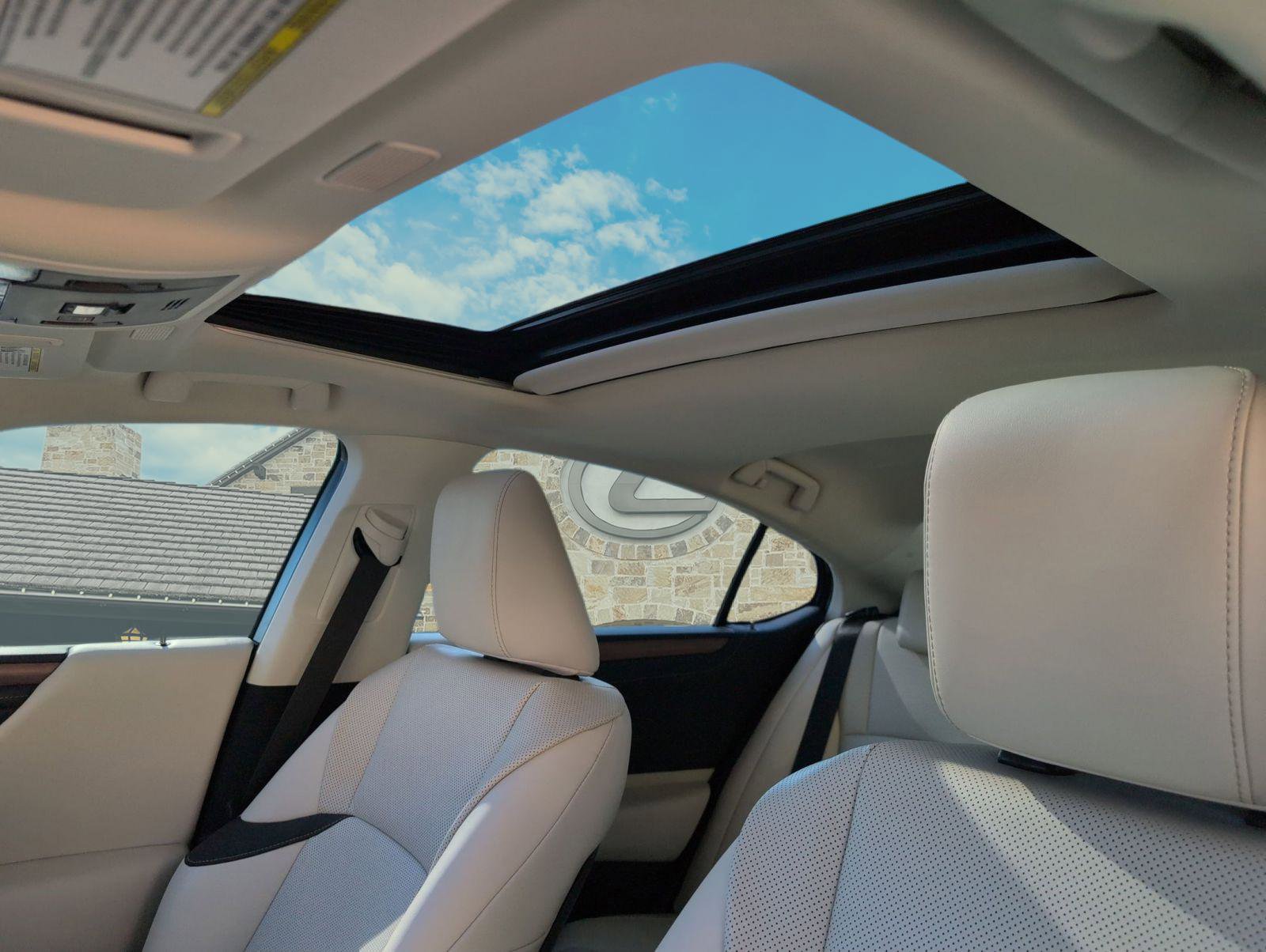 Certified 2025 Lexus ES 300h w/ Premium Package image 25