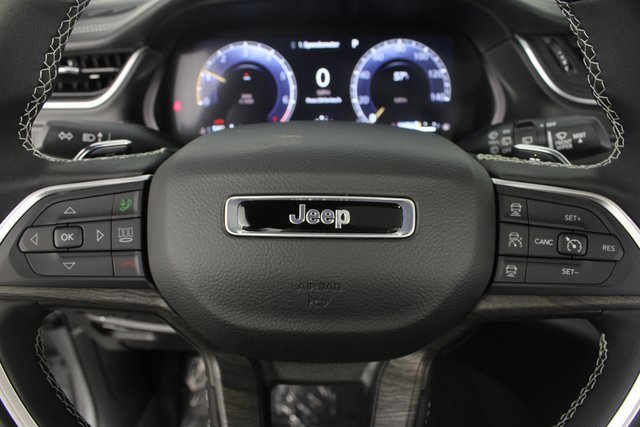 New 2025 Jeep Grand Cherokee L Limited w/ Trailer Tow Package image 13