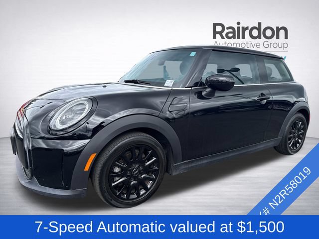 Used 2022 MINI Cooper 2-Door Hardtop FWD image 3