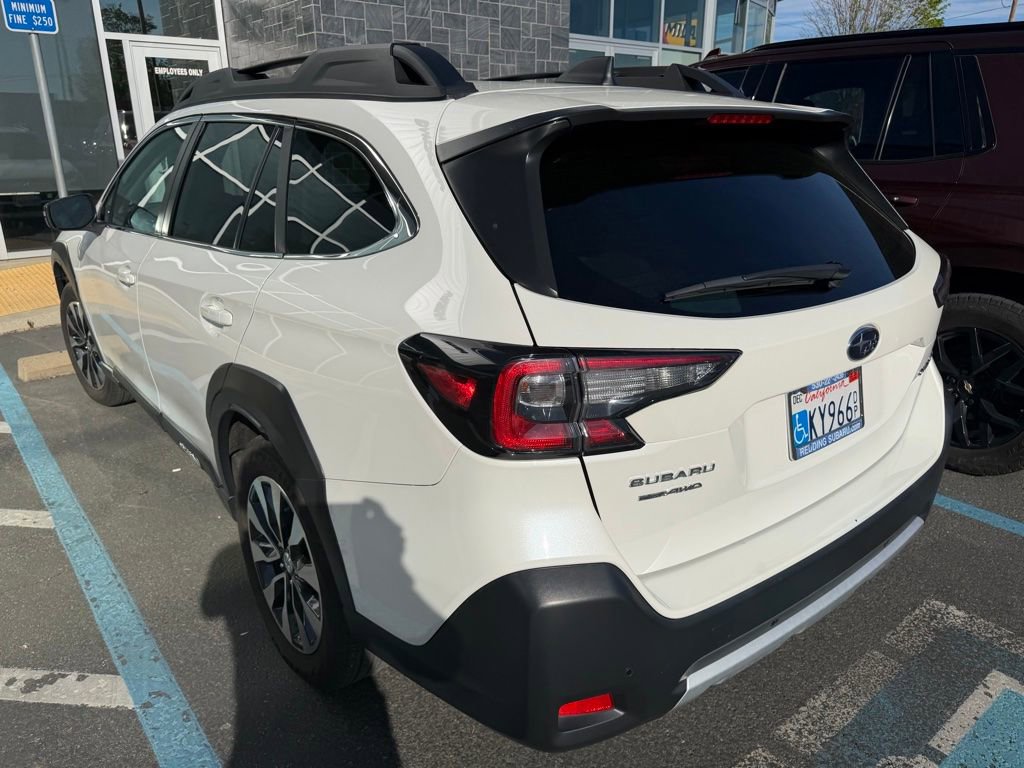 Used 2023 Subaru Outback Limited image 5