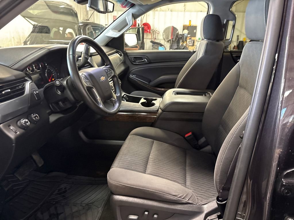 Used 2017 Chevrolet Suburban LS image 14