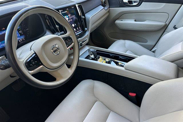 Certified 2024 Volvo XC60 T8 Plus AWD/4WD image 9