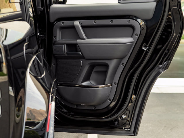 New 2026 Land Rover Defender 110 OCTA AWD/4WD image 34