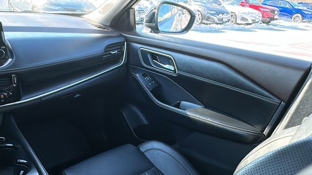 Used 2023 Nissan Rogue Platinum image 24