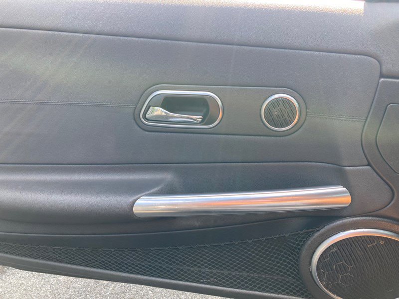 Used 2006 Chrysler Crossfire Limited image 16