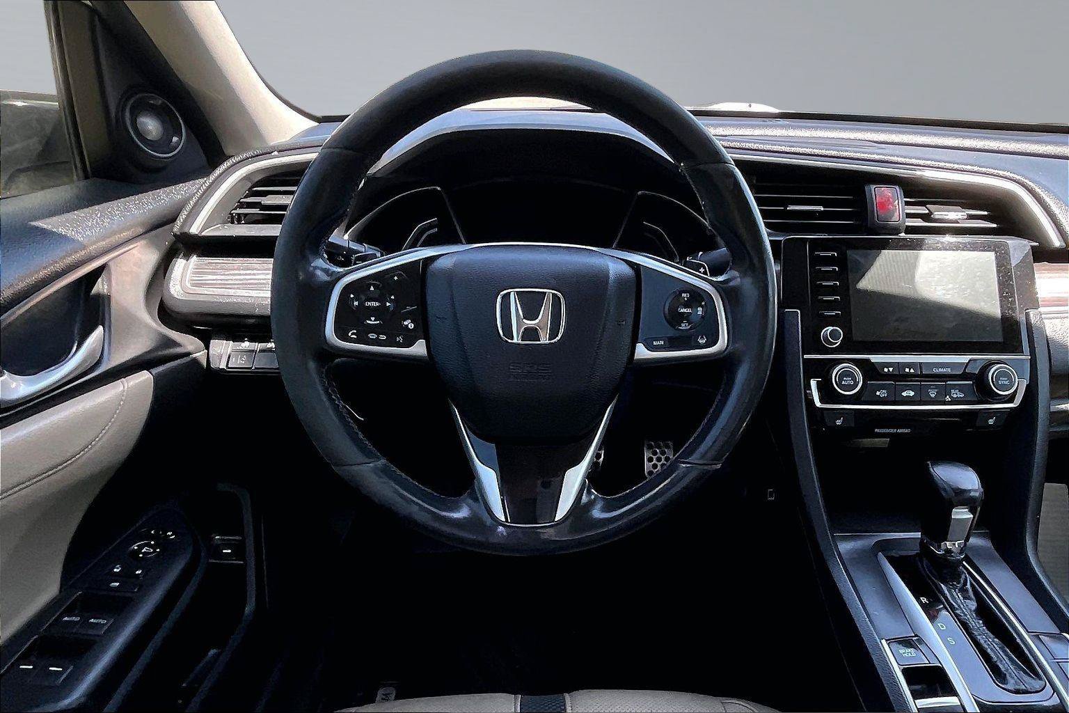 Used 2019 Honda Civic Touring image 5