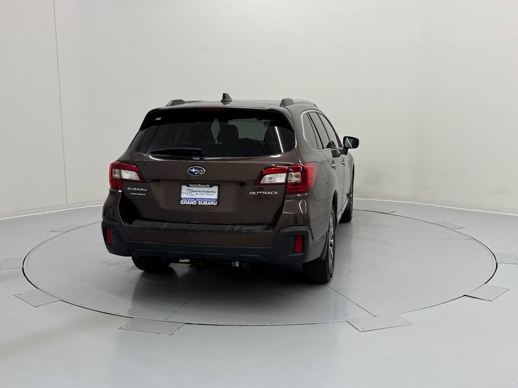 Used 2019 Subaru Outback 2.5i Touring AWD/4WD image 5
