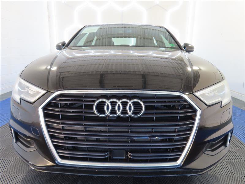 Used 2018 Audi A3 2.0T Premium image 2
