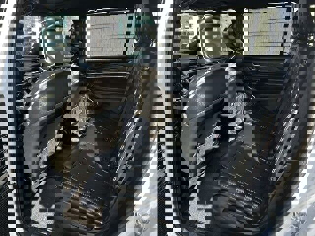 Used 2025 Jeep Grand Cherokee L Overland w/ Advanced Protech Group III image 21