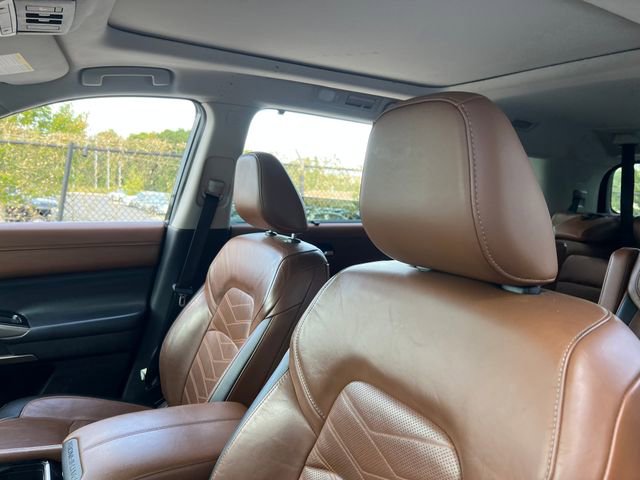 Used 2022 Nissan Pathfinder Platinum w/ Cargo Package image 14