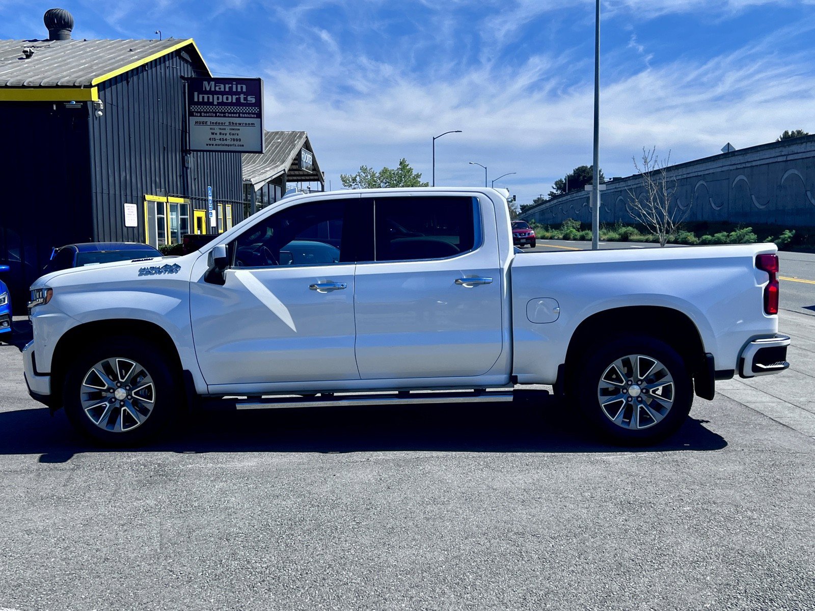 Used 2020 Chevrolet Silverado 1500 High Country w/ LPO, Dark Essentials Package AWD/4WD image 9