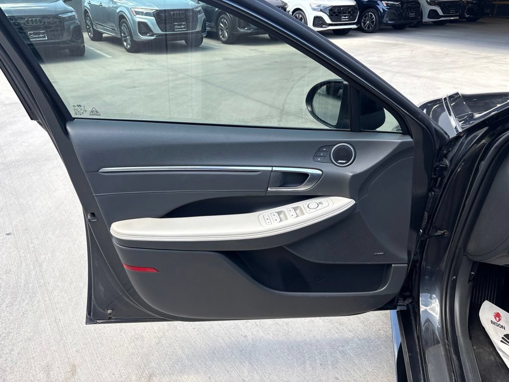 Used 2023 Hyundai Sonata Limited FWD image 10