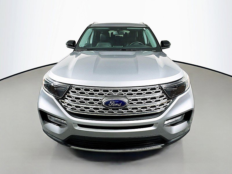 Used 2022 Ford Explorer Limited w/ Equipment Group 301A image 2