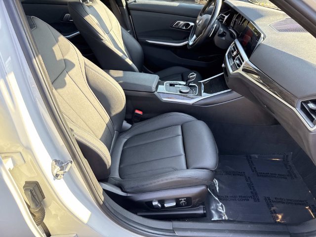Used 2020 BMW 330i xDrive Sedan w/ Convenience Package AWD/4WD image 9