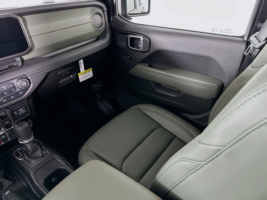 New 2026 Jeep Gladiator Mojave AWD/4WD image 32