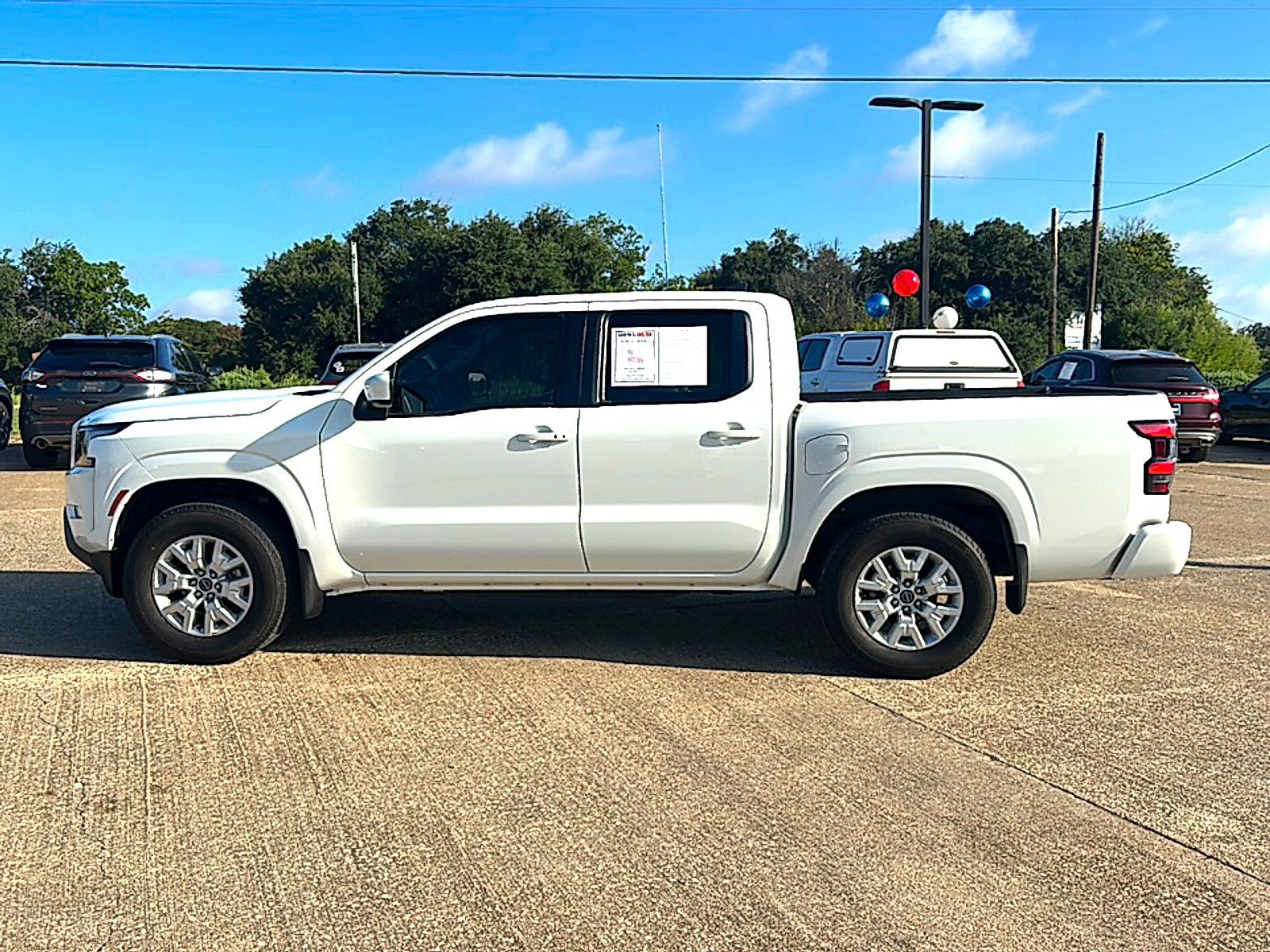 Used 2024 Nissan Frontier SV w/ SV Convenience Package RWD image 5